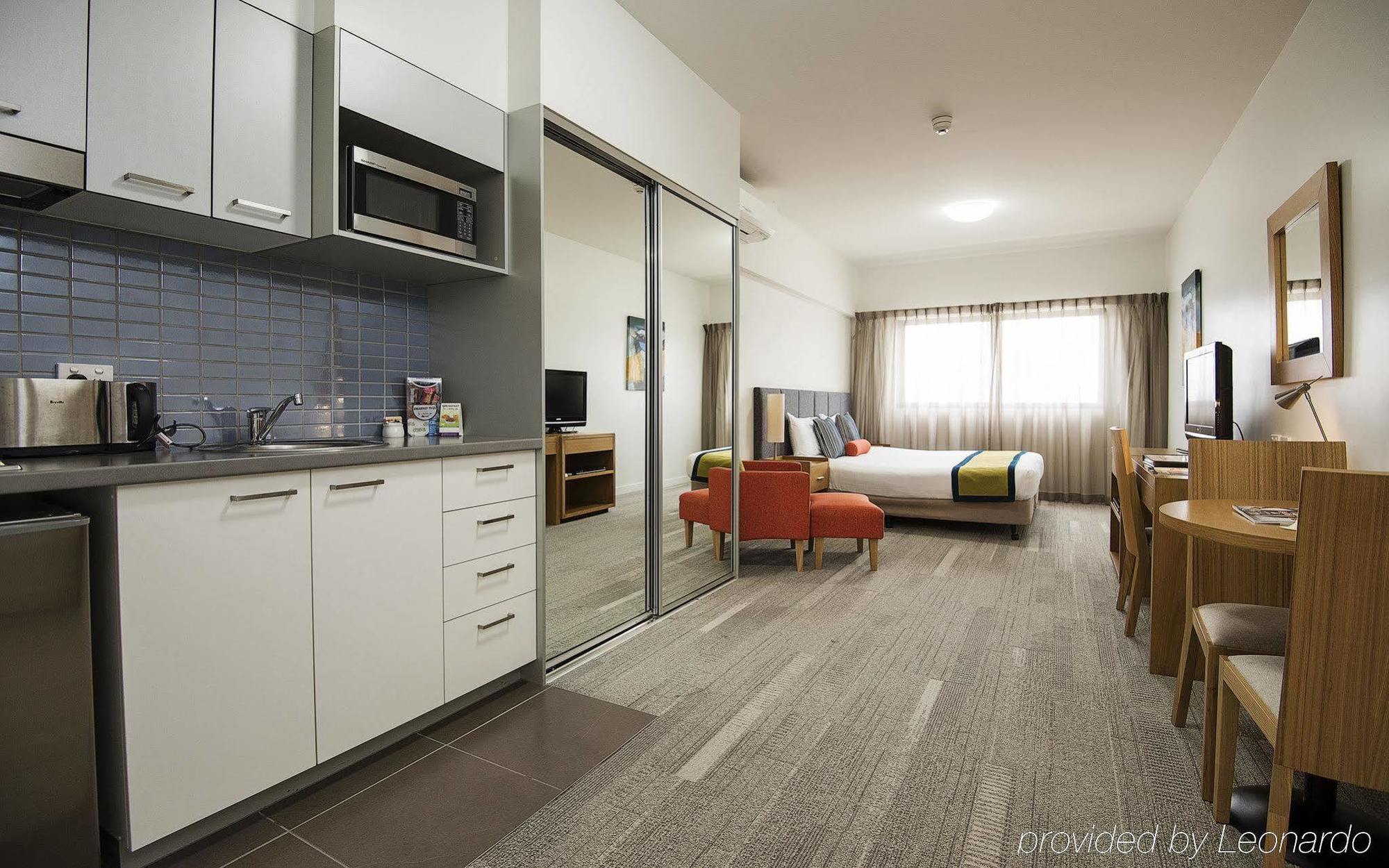 Aligned Corporate Residences Макай Екстериор снимка