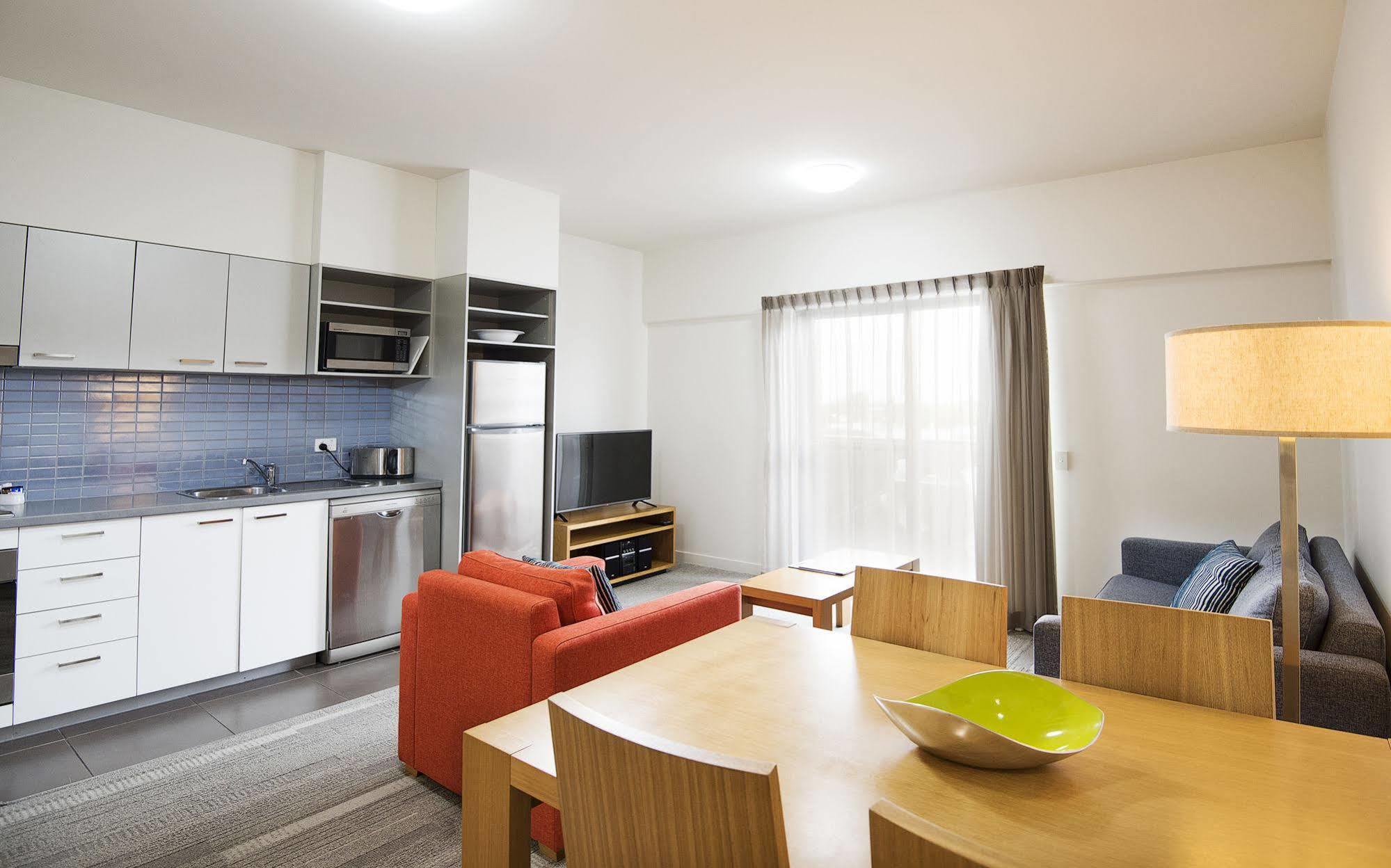 Aligned Corporate Residences Макай Екстериор снимка