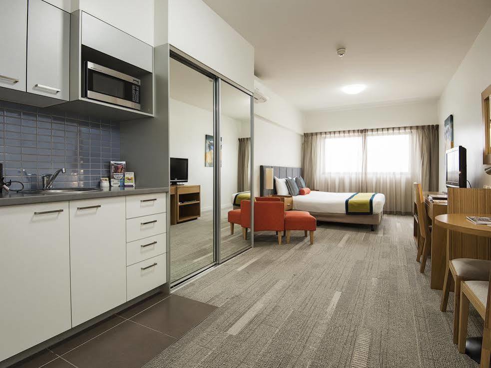 Aligned Corporate Residences Макай Екстериор снимка